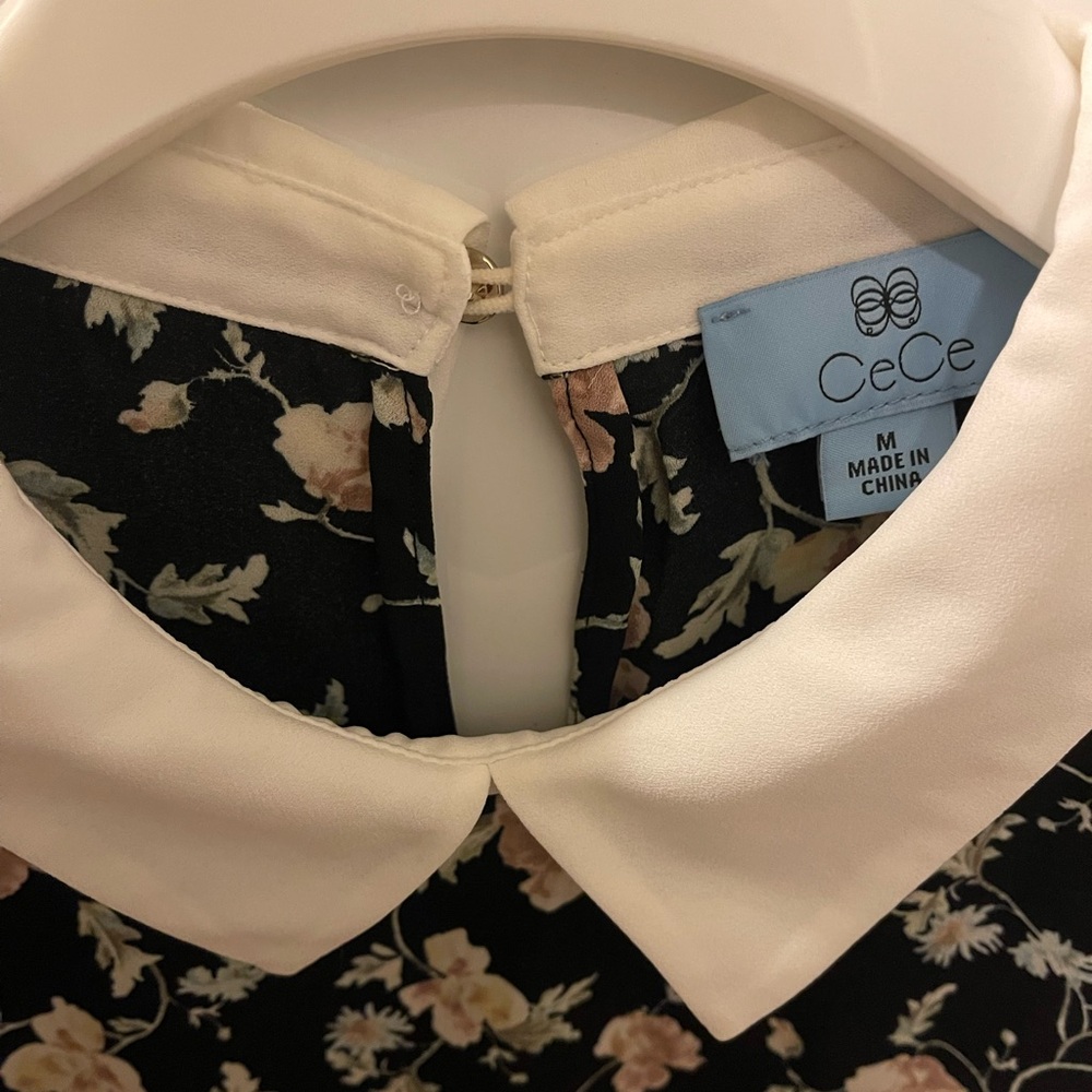 NWT CeCe Black Floral Blouse with White Peter Pan Collar